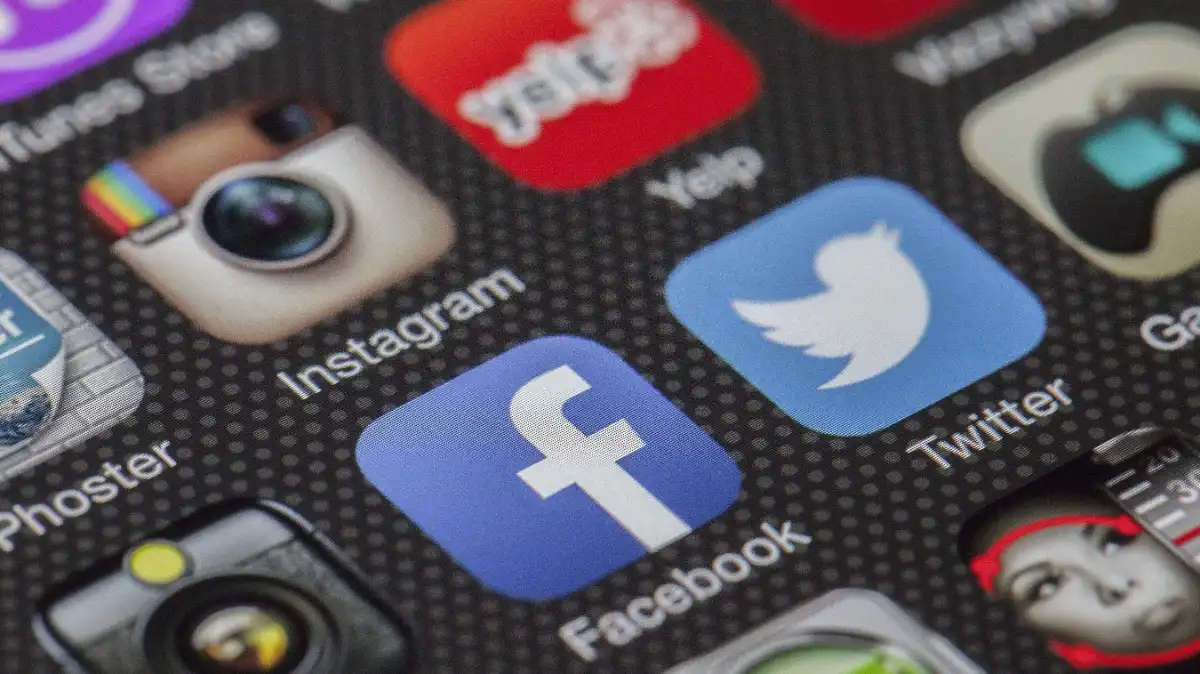 How to find someone's social media accounts
